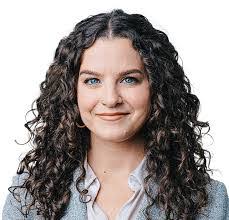 Bethany Callahan's Instagram, Twitter & Facebook