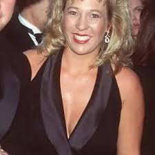 Sandy Mahl Age, Biography, Net Worth, Relationship Timeline