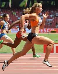 A lot of sheer willpower and constant training have been key in daphne's journey towards numerous important victories and standout victories in track and field. Daphne Schippers Rent Op Dit Moment Want Haar Benen En Armen Zitten In Een Female Athletes Track And Field Athlete
