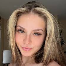 Madison Scott's Instagram, Twitter & Facebook