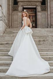 A modern take on a classic, clean ballgown, you'll be ready to make your royal entrance in kennedy! 20 Beautiful Wedding Dresses With Pockets To Carry Your Phone And Lipstick Praise Wedding