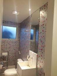 Wie kann man eigentlich ein gäste wc einrichten. Ein Kleiner Raum Kommt Ganz Gross Raus Design Tapeten Fur Die Toilette Wc Blog Inspiration Tapeten Der 70er