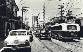 São paulo em 1872, com pouco mais de 30.000 habitantes, passou a contar com sua primeira linha de bondes ─ largo do carmo/ estação da luz ─ puxados por tração animal. Sao Paulo Antiga Vs Sao Paulo Nos Dias Atuais Via Trolebus