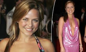 Toni pearen download free and listen online. Former E Street Star Toni Pearen To Make Career Comeback On I M A Celebrity Daily Mail Online
