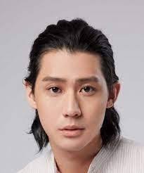 Dino Lee's Instagram, Twitter & Facebook