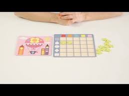 Digerir y asumir los principios matemáticos puede ser algo complejo para los niños y las niñas, carentes aún en los primeros años de infancia de un desarrollo eficaz del pensamiento lógico. Los Mejores Materiales Manipulativos Y Juegos Para Ninos Y Ninas De 2 A En 2021 Juegos Matematicos Para Ninos Juegos De Matematicas Preescolares Juegos Con Las Tablas