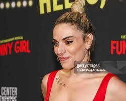 Jen Higgins's Instagram, Twitter & Facebook