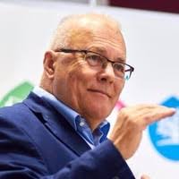 Amellett, hogy balázs péter kitűnő orgánumát számos remek szerepben élvezhettük, louis de funès alakította karakterektől. Balazs Peter Hungary Professional Profile Linkedin