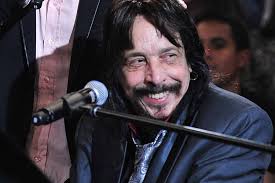 Benito Di Paula lança single com turnê em Luanda