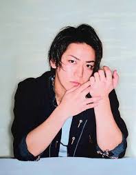 It is a slightly modified version of the tōyō kanji. Kamenashi Kazuya äº€æ¢¨ å'Œä¹Ÿ Home Facebook