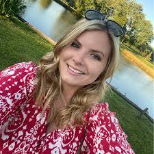 Aimee Ridgway's Instagram, Twitter & Facebook