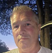 Casting Roland Deschain in a Stephen King Movie Adaptation