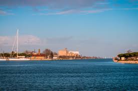 Mini 15°c / maxi 20°c. Meteo Heure Par Heure Plage De Piemanson Port Saint Louis Du Rhone 13129 Bouches Du Rhone Previsions Meteo Gratuite A 15 Jours La Chaine Meteo