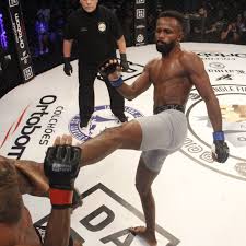 He tapped the leg once, then tried to break the grip, only to have to tap. Francisco Figueiredo Wants To Prove Worth Vet Flyweight Contenders For Ufc Champ And Brother Deiveson Mma Fighting