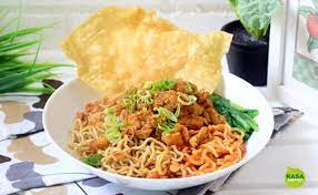 Masukkan mie dan sawi hijau ke dalam mangkok, kemudian aduk bersama dengan bumbu hingga merata. Mie Ayam Jawa Rasasayange Co Id