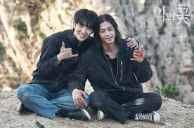 Photos New Stills And Behind The Scenes Images Added For The Korean Drama Flower Of Evil In 2020 Korean Drama Scene Image Scenes