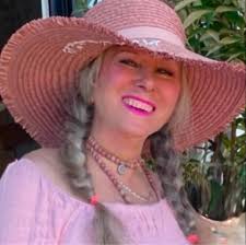 Coyote attempting to get