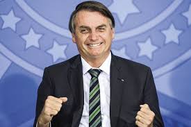His rhetorical targets include women and the lgbtq community. Bolsonaro Se Reune Com Comitiva Que Ira A Israel Conhecer Spray Anti Covid Veja