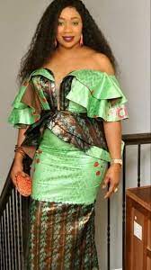 Modele tenue africaine mode africaine pagne couture africaine robe africaine tendance tenue fillette robe africaine fillette tenue femme combinaison africaine styles vestimentaires africains. Couture Bazin Femme 2019 57 Remise Www Muminlerotomotiv Com Tr