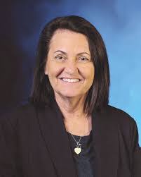 Shelly Mcgrath's Instagram, Twitter & Facebook