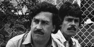 In contrast to the medellín cartel, the cali cartel has preferred to avoid using _. Cali Cartel Learned From Escobar According To Dea Agent Javier Pena