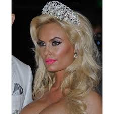 Coco: Po-Verkleinerung durch Essstörung?