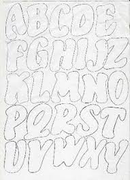 Que tal você fazer seus moldes de letras no word? Moldes De Letras Para Mural Moldes Das Letras Do Alfabeto