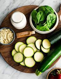 2.) the flavor is mild and will let your other ingredients shine (berries, kale, nut butter, mango, pineapple, etc.)!! Zucchini Smoothie Joyfoodsunshine