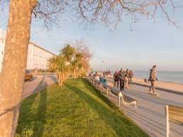 Maybe you would like to learn more about one of these? Die Meerespromenade Von Saint Nazaire Saint Nazaire Einfach Umwerfend