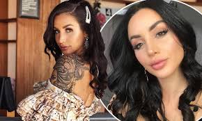 Vanessa is a character that is present within the tokyo and us portions of the main story. Former Love Island Star Vanessa Sierra Claims To Have Quit Her Job As An Instagram Model Daily Mail Online