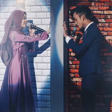 Sarah yang ditemui setelah dinobatkan sebagai juara, mengucapkan ribuan terima kasih kepada semua yang sentiasa menyokong beliau sepanjang. Bercinta Dengan Sarah Suhairi Ini Kenyataan Ismail Izzani Iluminasi