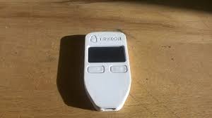 Trezor is a hardware wallet for the secure storage of cryptocurrencies. Trezor Die Bitcoin Hardware Wallet Bitcoinblog De Das Blog Fur Bitcoin Und Andere Virtuelle Wahrungen