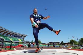 Lesen sie jetzt „nach 31 jahren: Crouser Smashes World Shot Put Record With 23 37m In Eugene Report World Athletics