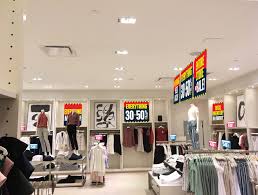 Loft credit card overall rating: Ann Taylor Loft Store Closings Ascena Retail Group Closing Stores