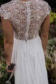 Unser shop bietet alle arten von kleider für hochzeit online, wie spitze brautkleider plus größe brautkleider, strand brautkleider, brautkleider und. Ausgefallenes Boho Brautkleid Mit Spitze Bei Modell Carlotta Kontrastiert Die Baumwollspitze Mit Ornament Leichte Brautkleider Brautkleid Spitze Brautmode