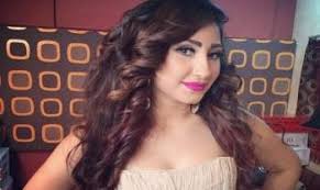 شاركت الفنانة والإعلامية ميار الببلاوي، متابعيها عبر صفحتها الشخصية بموقع إنستجرام، بصورة فوتوغرافية غريبة تم التقاطها لها مؤخرًا. Ø¨ÙˆØ³ÙŠ Ù„Ù„ÙÙ† Ù„Ø§ Ø£Ø­Ø¨ Ø§Ù„Ù…ÙƒÙŠØ§Ø¬ ÙˆØ£Ø¸Ù‡Ø± Ø¹Ù„Ù‰ Ø·Ø¨ÙŠØ¹ØªÙŠ ÙÙŠ Ø§Ù„Ø¨Ø±Ø§Ù…Ø¬ ÙˆØ§Ù„Ù„Ù‚Ø§Ø¡Ø§Øª
