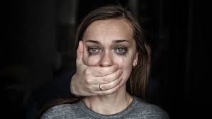 “A Montanha”. Peça de teatro sobre violência doméstica chega ao Estoril