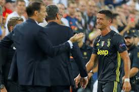 Premier carton rouge en 117 matches européens. Ligue Des Champions Ronaldo Voit Rouge Et S Effondre En Larmes