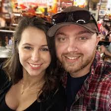 Kim Strawser's Instagram, Twitter & Facebook