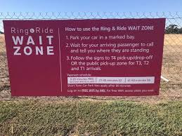 One international terminal, two domestic terminals and one budget domestic terminal. Psa Melbourne Airport Waiting Zone Get On It And Stop Parking On The Freeway Melbourne