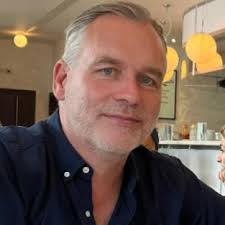 We need another bright young star to join our expanding team.