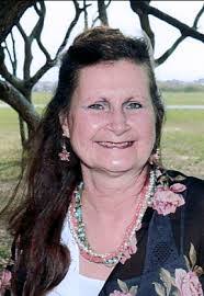 Ellen Foote's Instagram, Twitter & Facebook