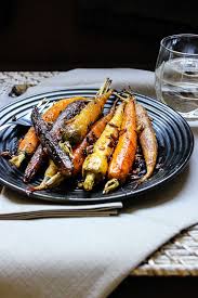 Carottes Fanes Multicolores Roties A L Huile D Olive Miel Coriandre Recettes De Cuisine Carotte Fane Carotte