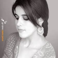 She Doesn't Love You (Ela Não Te Ama)