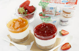 Semplice, fresca ma anche molto golosa. Cheesecake In Bicchiere Con Robiola E Confettura Darbo Nonno Nanni