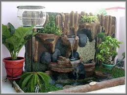 Memiliki taman di dalam rumah sangatlah di butuhkan karena bisa membuat kita refresh karena udara sejuk yang di hasilkan dari tanaman yang di saya akan berikan beberapa contoh model desain taman minimalis di dalam rumah untuk lahan sempit / kecil jadi tidak memakan space. Konsep Taman Di Dalam Rumah Edupaint