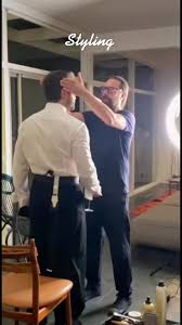 Always a pleasure to style my birthday twin Edgar Ramirez! #oscars  #oscars2022 #edgarramirez #redcarpet #fyp #hairtok #hair #hairstylist  #davines #actor