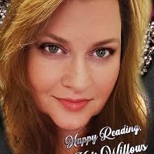 Kaleidoscope Hearts Vol. 4: Lawrencovna, Andi, Augustine, Grace, Boulanger,  Linda, Bradley, Rochelle K., DalRae, Aliya, Daniels, Jennifer, Marcum,  Catherine, Rue, Sabrina, Chapman, Kevin, Woldering, Mary: 9798419436299:  Amazon.com: Books