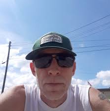 Dating in 2025 is like playing Uno: skip some, draw two more, reverse to  someone from the past, play one, then draw four new ones.