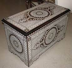 Osmanli El Sanatlari Sedefli Sandiklar Sedef Islemeli Ceyiz Sandiklari 3d Art Drawing Decorative Boxes Diy And Crafts